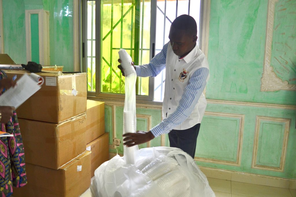 Gobelet plastique pour la production de yaourt
